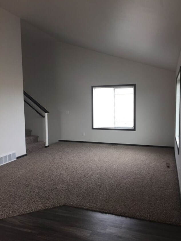 Foto del edificio - 1329 Goldenwood Dr NW