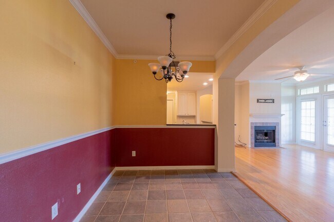 Foto del edificio - Gorgeous 2/BR 2/BA Single-Family Home in A...