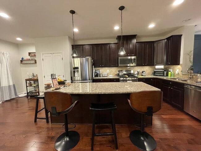 Cocina - 649 Berry Chase Way