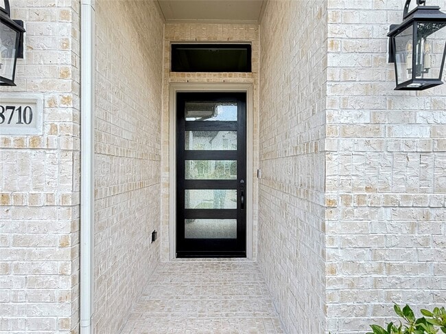 Building Photo - 8710 Incandesce Rise Dr