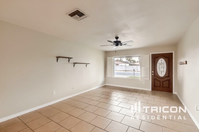 Foto del edificio - 2108 W Hermosa Dr