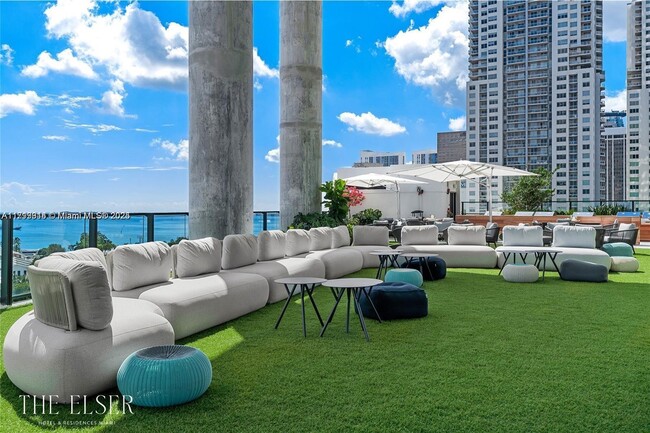 Foto del edificio - 398 NE 5th St