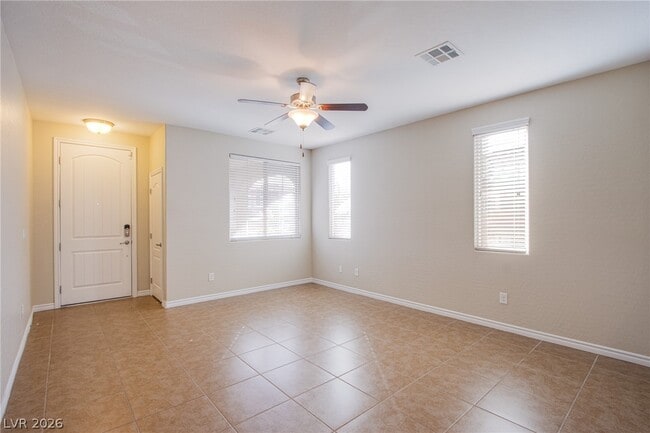 Foto del edificio - 729 Catalina Aisle St