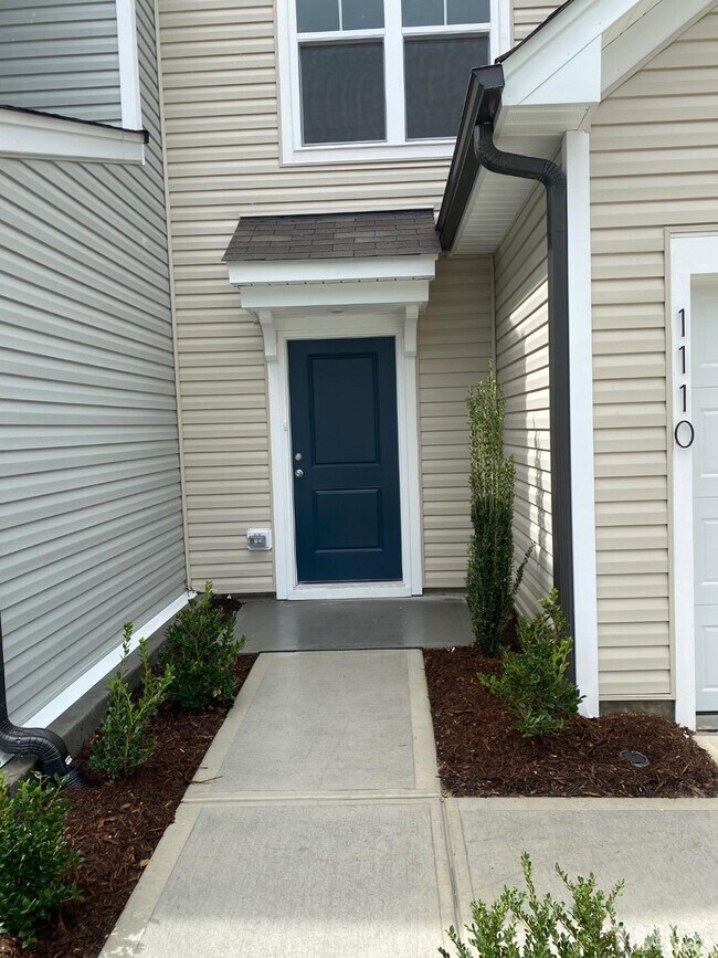 Building Photo - 1110 Tigerlily Way