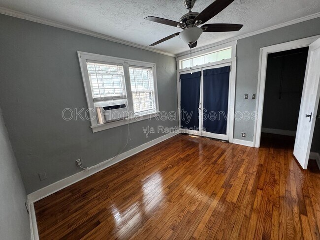 Foto del edificio - 2854 NW 19th St