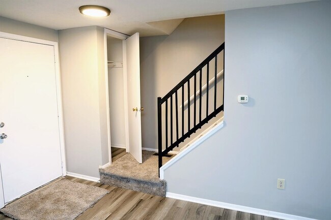 Building Photo - 106 Heritage Cir