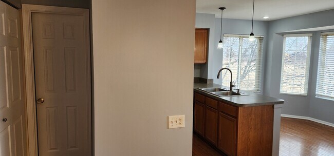 Foto del edificio - 3185 Ketch Ct