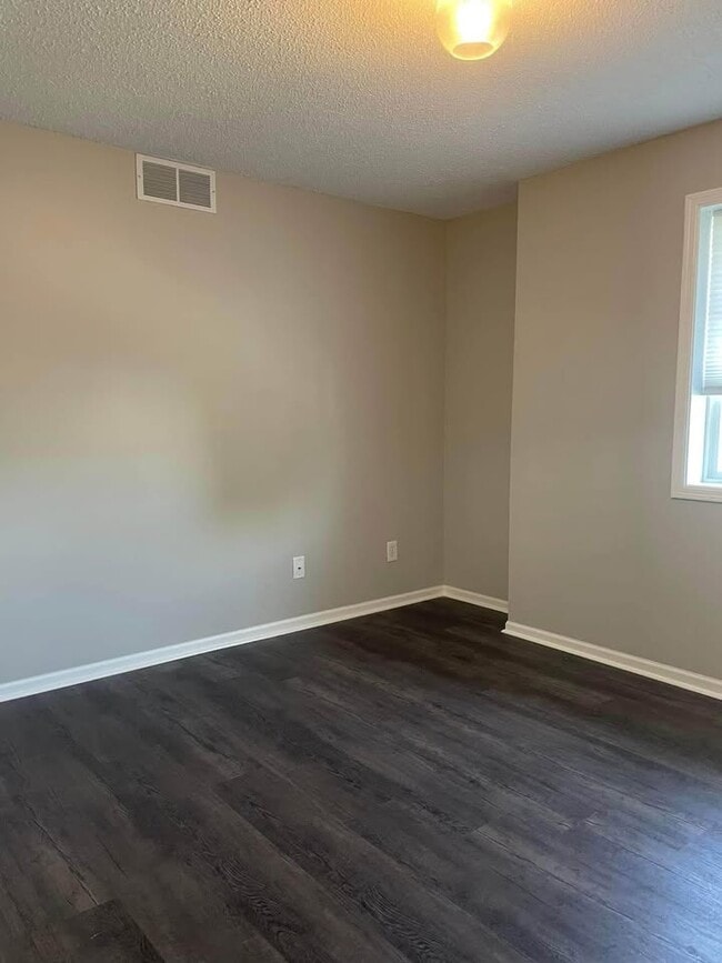 Building Photo - 17332 River Birch Ln