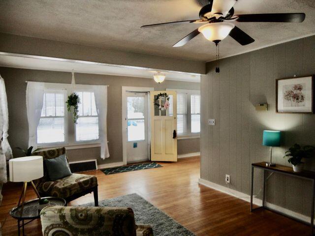 Foto principal - 534 E Green Bay Ave
