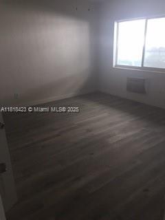 Building Photo - 8415 Crespi Blvd