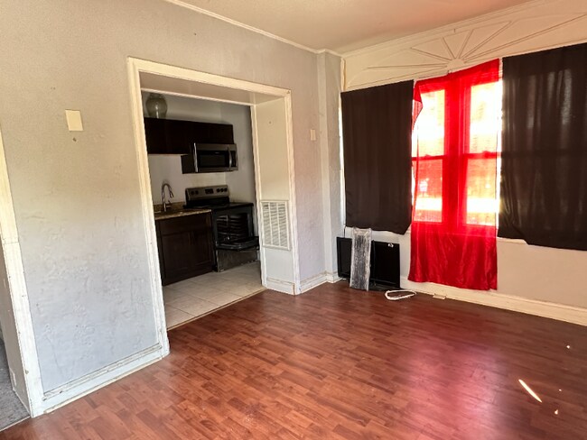 Foto del edificio - 1501 W Erie Ave