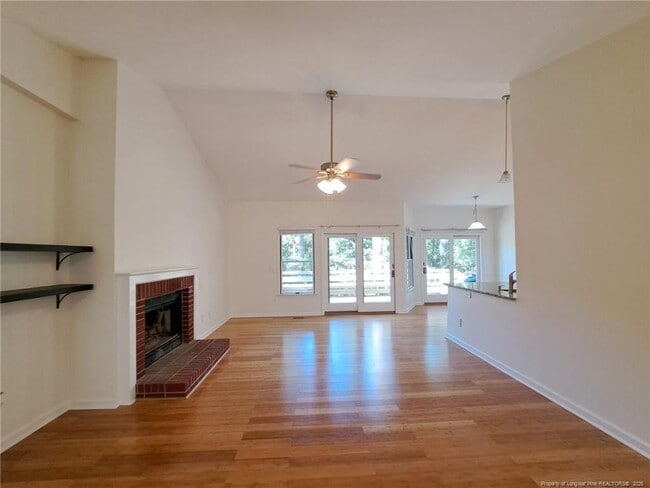 Building Photo - 420 Sugar Pine Dr
