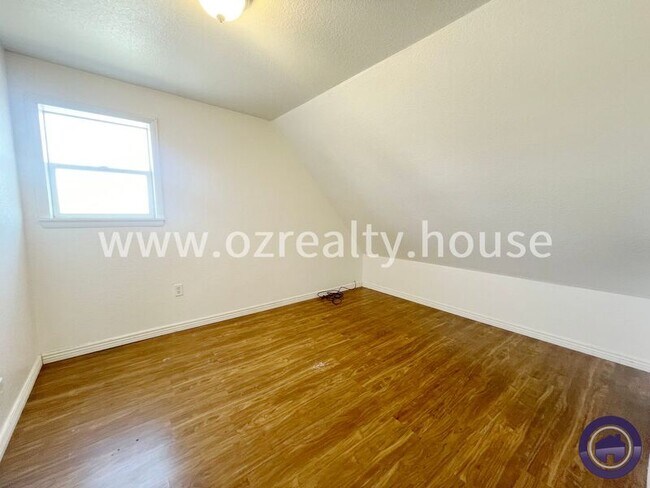 Building Photo - 3580 Doyle St