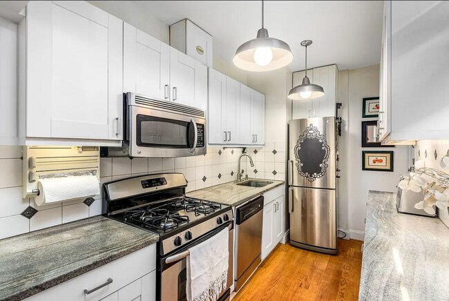 Foto del edificio - 176 E 95th St