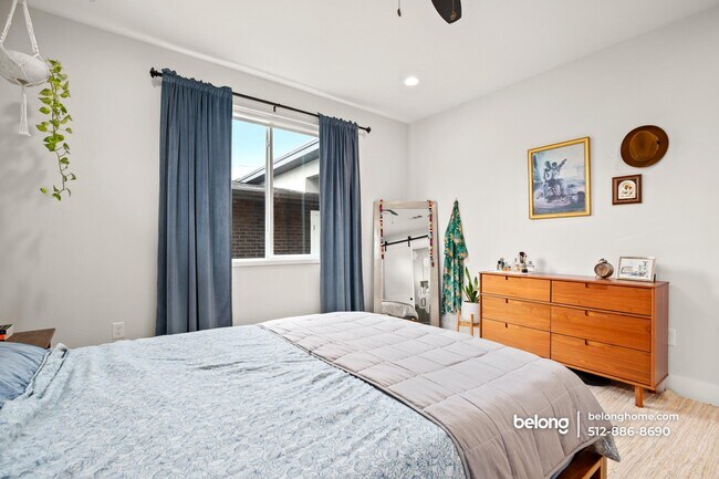 Foto del edificio - 5104 Heflin Ln