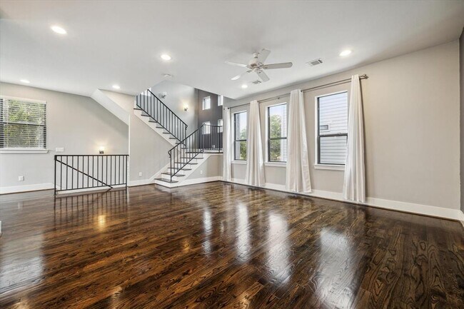 Foto del edificio - 2507 Webster St