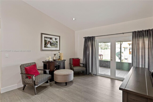 Foto del edificio - 5941 Epsom Ct