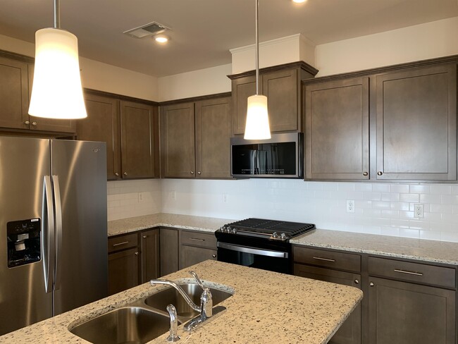 Building Photo - 3021 Newfields Pl