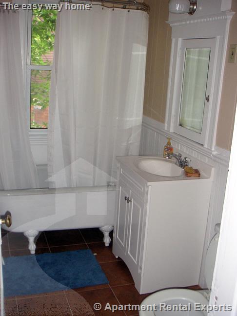 Building Photo - 124 Boston Ave