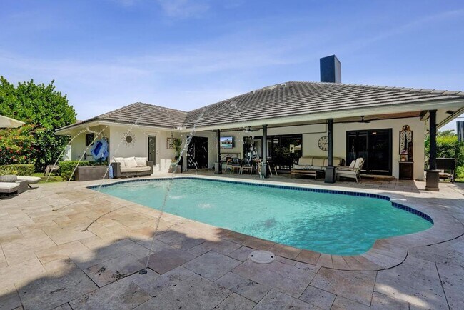 Foto del edificio - Boca Raton Beautifully Updated 4 Bedroom Pool Home