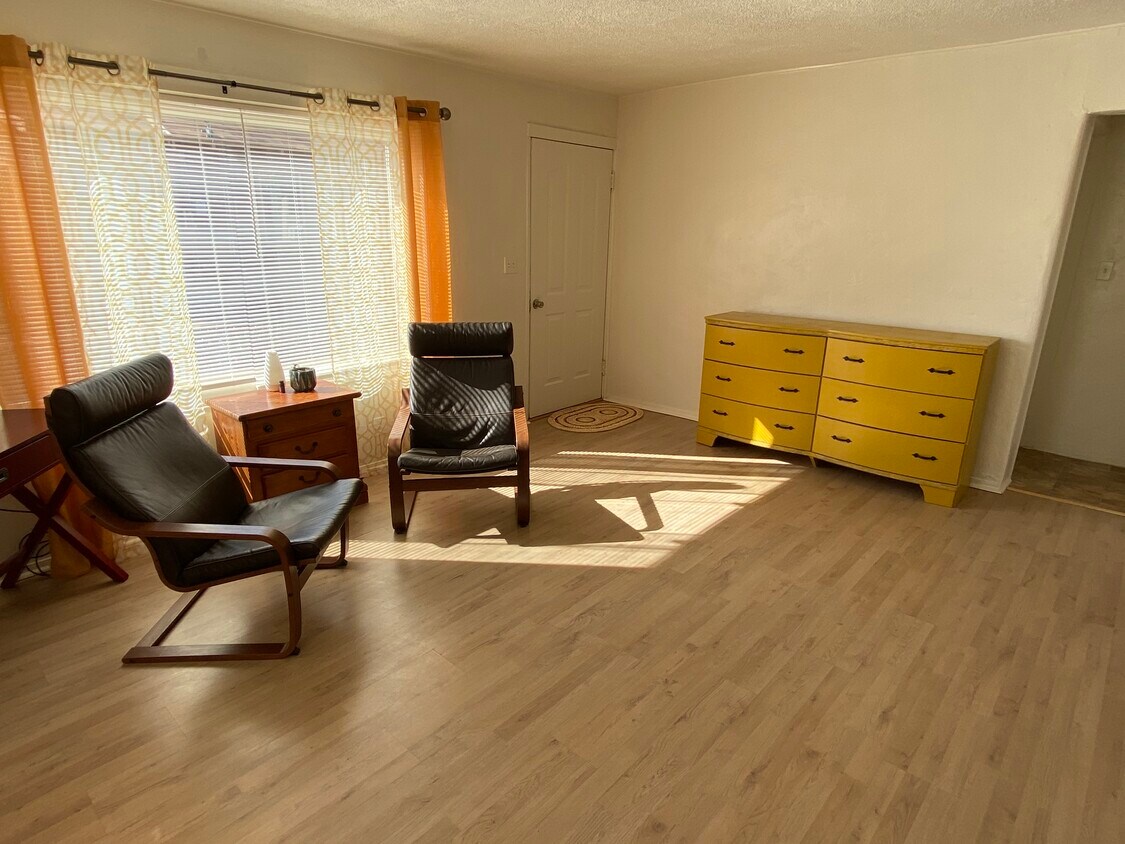 Primary Photo - 508 W Fleming St