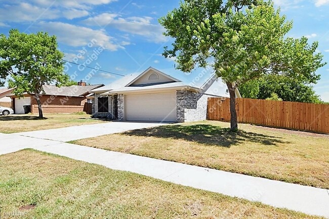 Building Photo - 3 br, 2 bath House - 4807 Teal Dr
