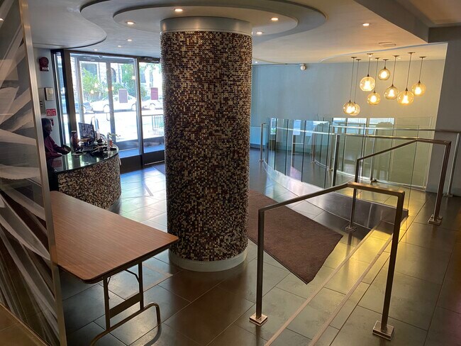 Foto del edificio - 1718 P St NW