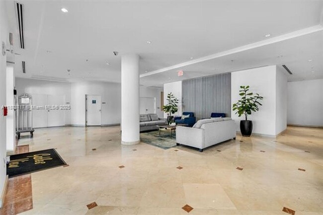 Building Photo - 1627 SW 37th Ave