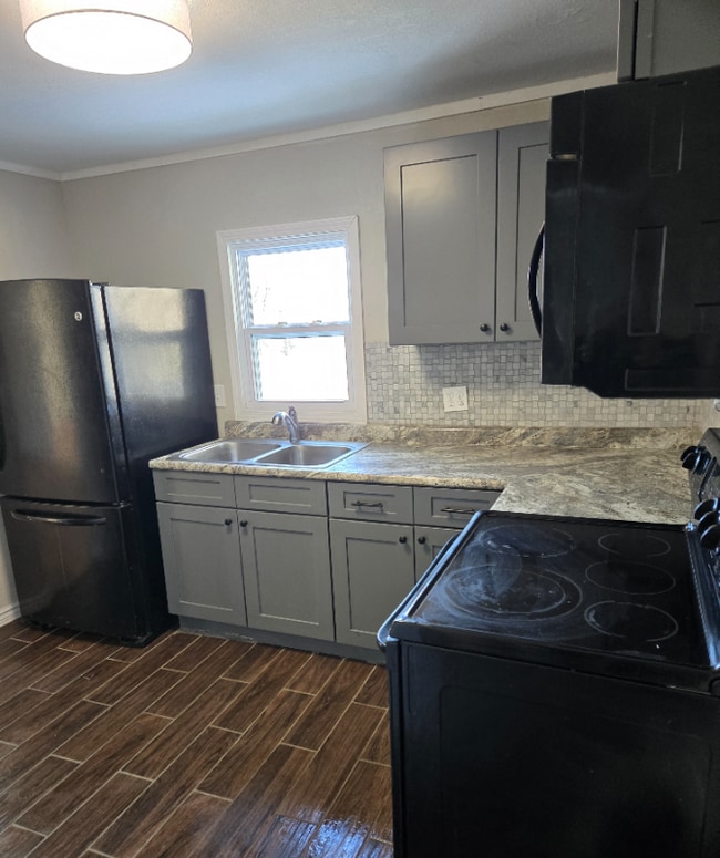 Building Photo - 1105 Olive St