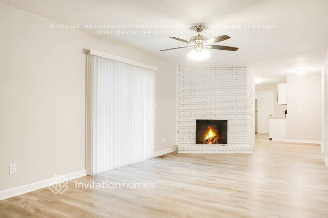 Foto del edificio - 3610 Warbler Dr