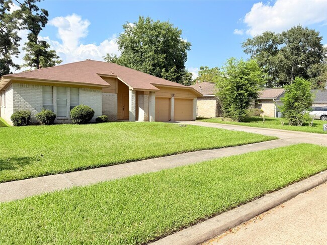 Building Photo - 2015 Trailing Vine Rd