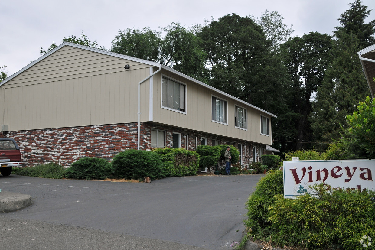 Building Photo - Vineyard Park