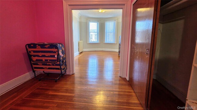 Foto del edificio - 60-24 70th Ave