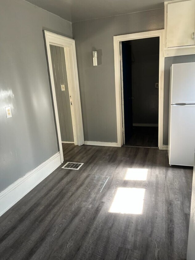 Foto principal - 427 W Marion St