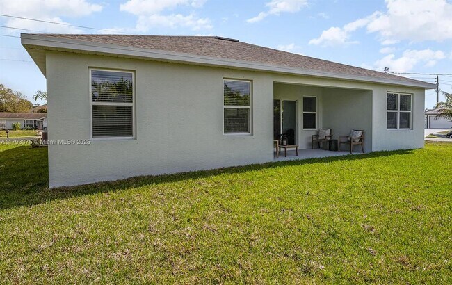 Foto del edificio - 4602 SW Obelisk St