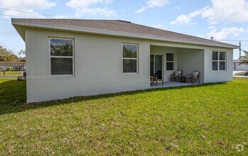 Building Photo - 4602 SW Obelisk St