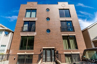 Building Photo - 1707 S Ruble St