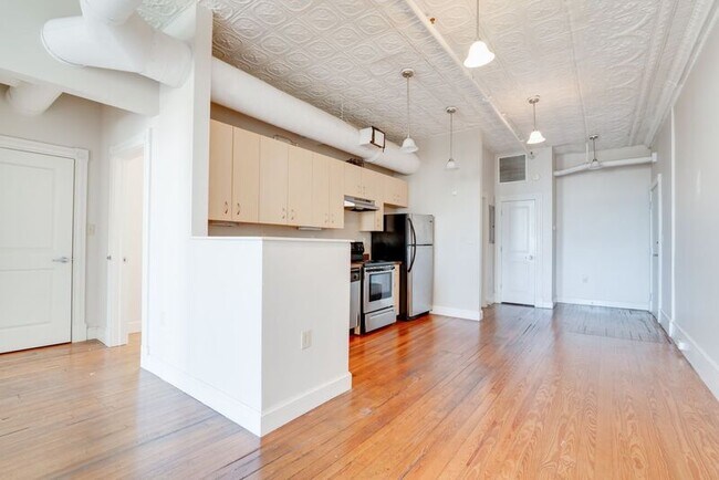 121 W Broad St Unit 303 - 4