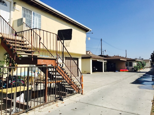 Building Photo - 4611-4615 Live Oak St