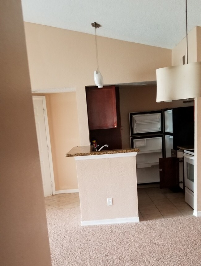 Foto del edificio - 4655 Vineland Rd