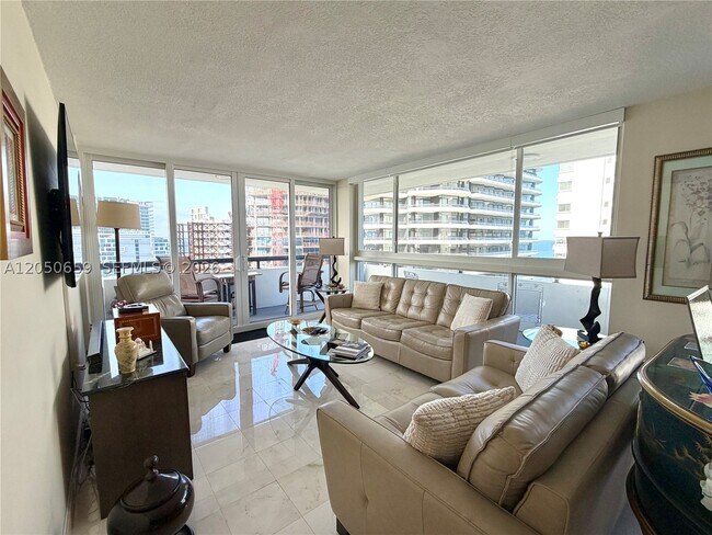 Building Photo - 3200 Collins Ave