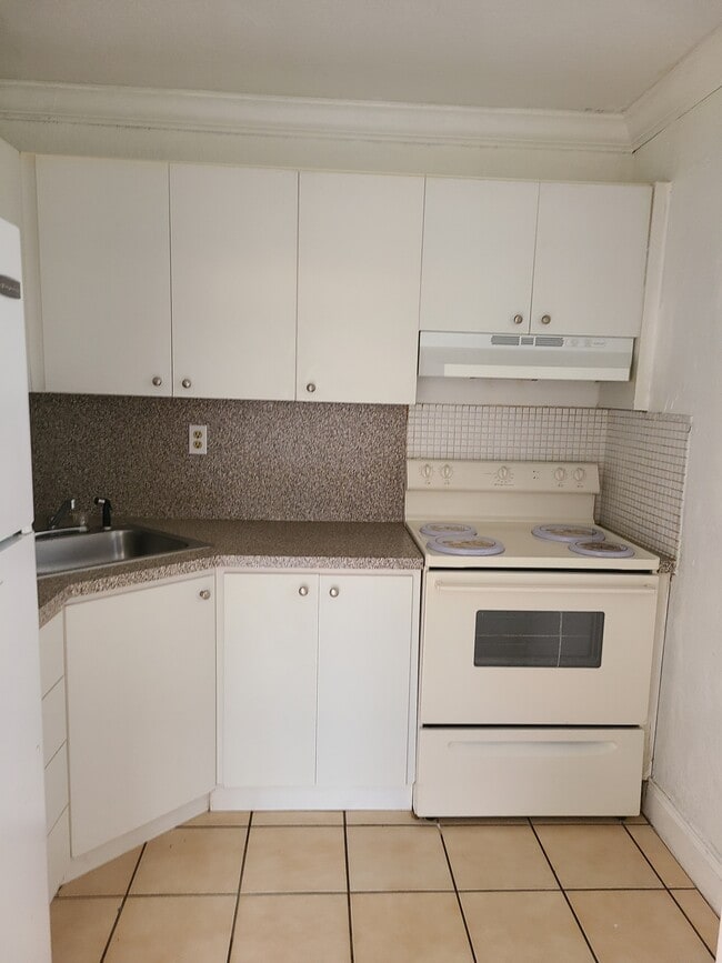 Building Photo - 17255 SW 95th Ave