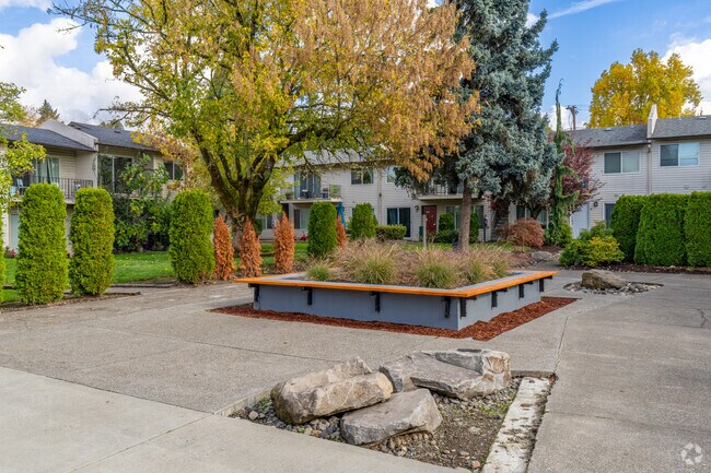 Patio - Covington Square Apartments