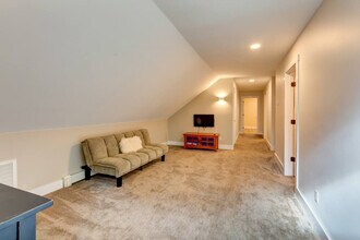 Building Photo - 941 Brush Hollow Rd