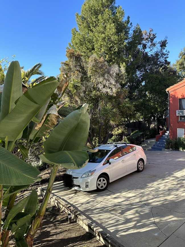 Building Photo - 2110 Glendale Blvd