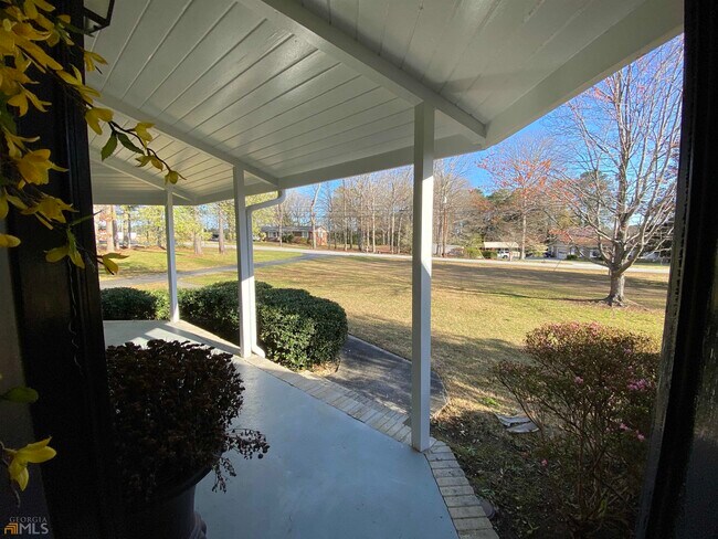 Foto del edificio - 135 Hillsdale Dr