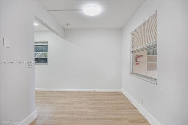 Foto del edificio - 200 SW 132nd Way
