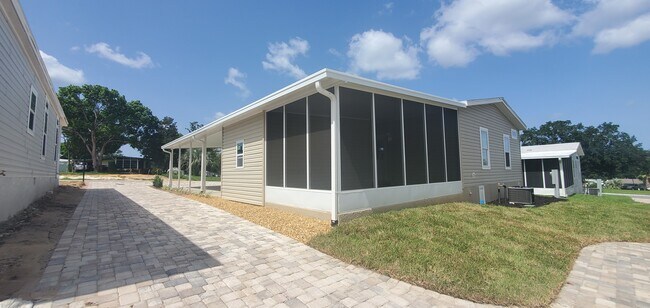 Foto del edificio - 1620 Killarney Ct