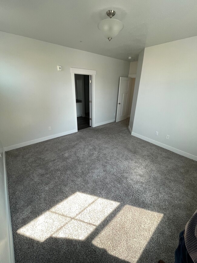 Foto del edificio - H-204