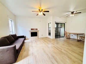 Building Photo - 6602 Harbor Town Dr